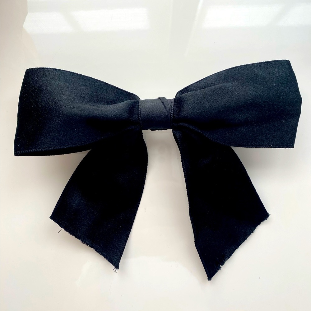 Chanel 1990’s vintage black satin hair bow barrette. Made in France.